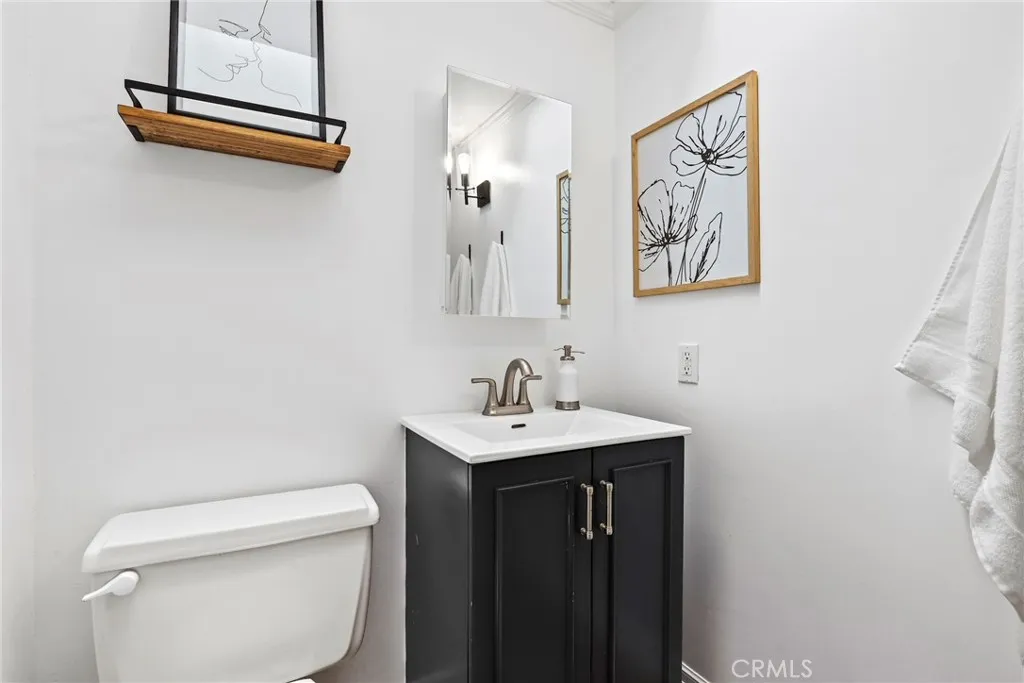 2118 Glen Ivy Drive, Glendale, California 91206 home-pic-22